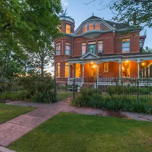 Lumber Baron And Gardens 3* DEN